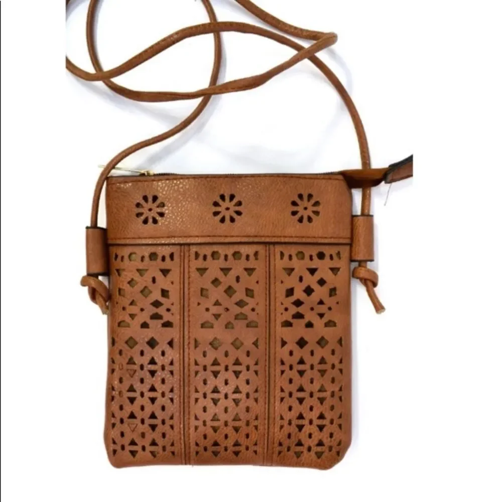 VEGAN Leather Crossbody Bags - Picture 2 of 4